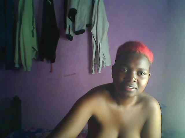 Thickblackebony webcam