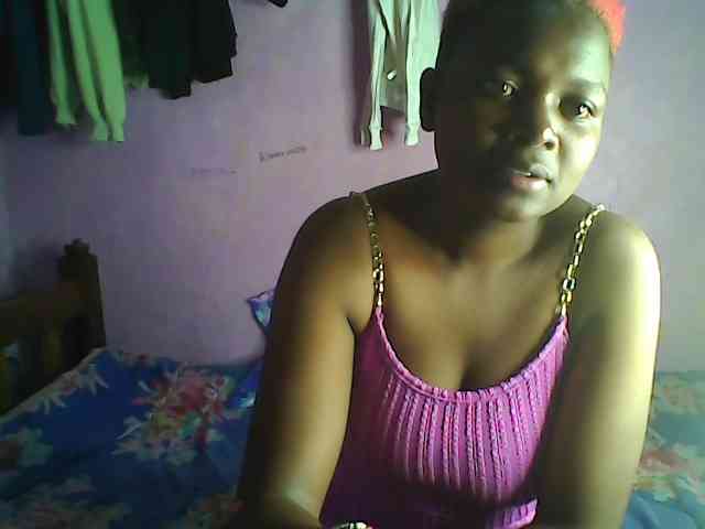 Thickblackebony webcam