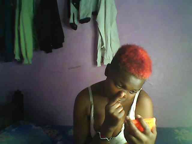 Thickblackebony webcam