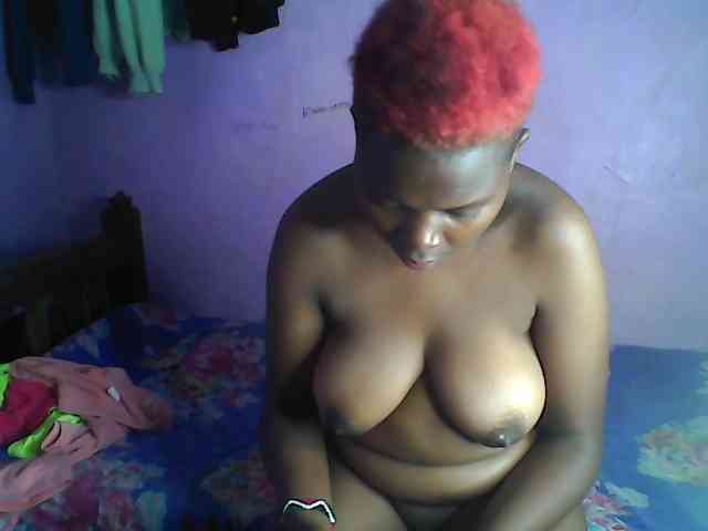 Thickblackebony webcam
