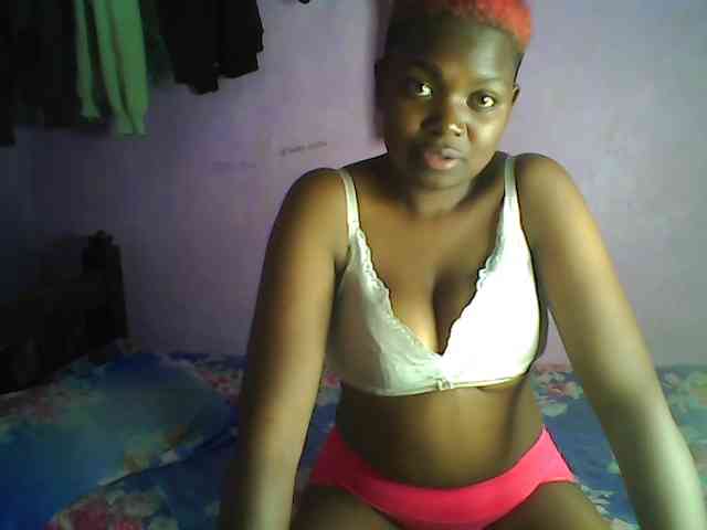 Thickblackebony webcam