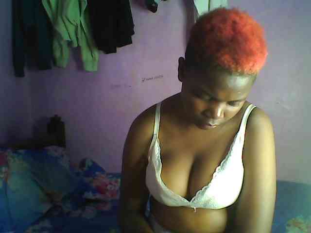 Thickblackebony webcam
