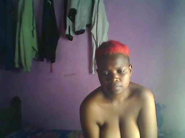 Thickblackebony webcam