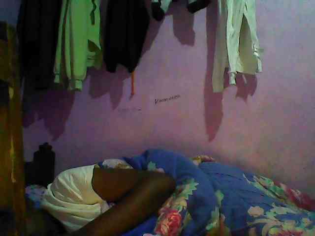 Thickblackebony webcam