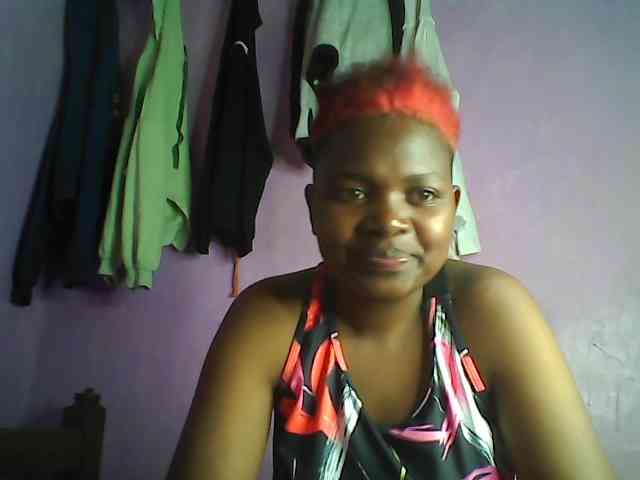 Thickblackebony webcam