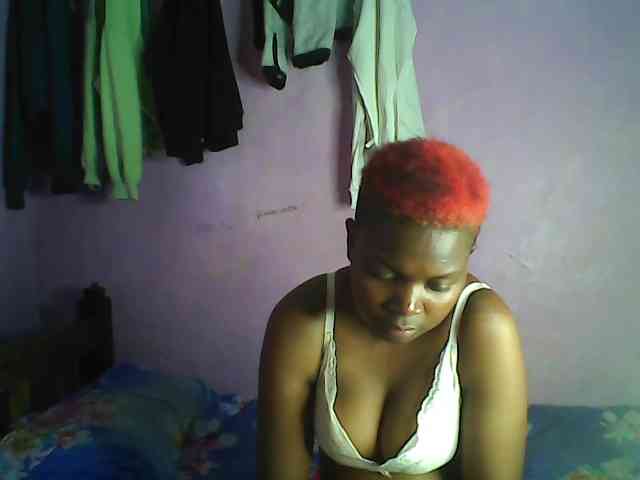 Thickblackebony webcam