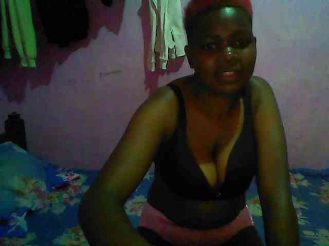 Thickblackebony webcam