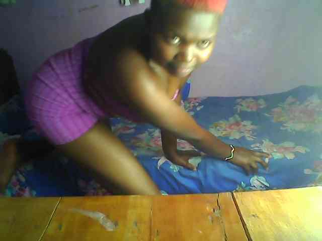 Thickblackebony webcam