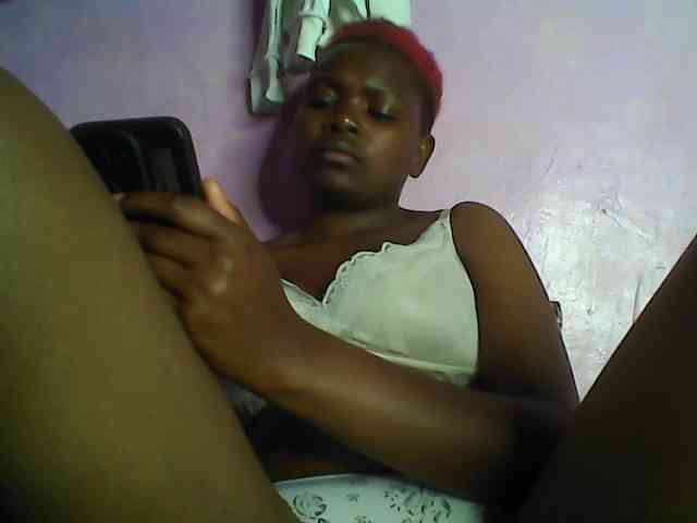 Thickblackebony webcam