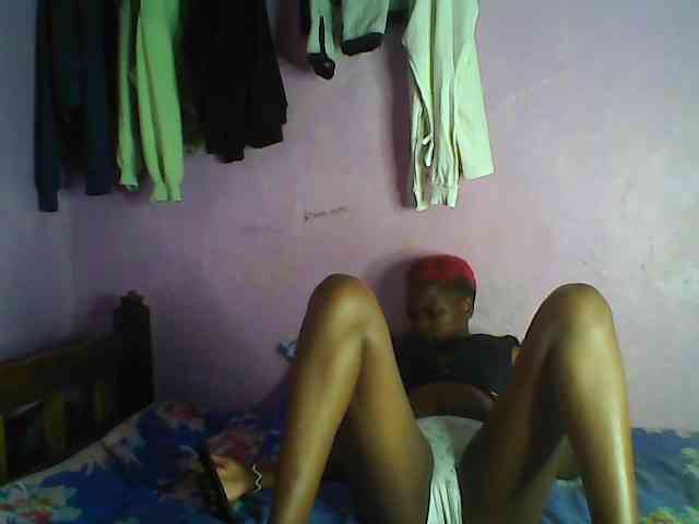 Thickblackebony webcam