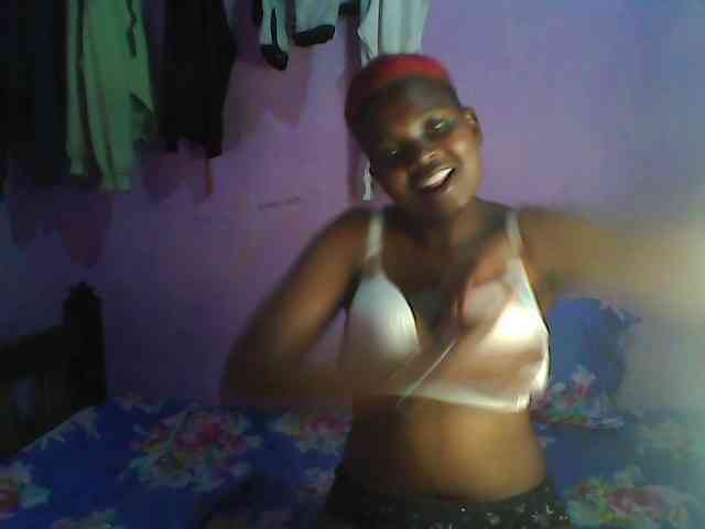 Thickblackebony webcam