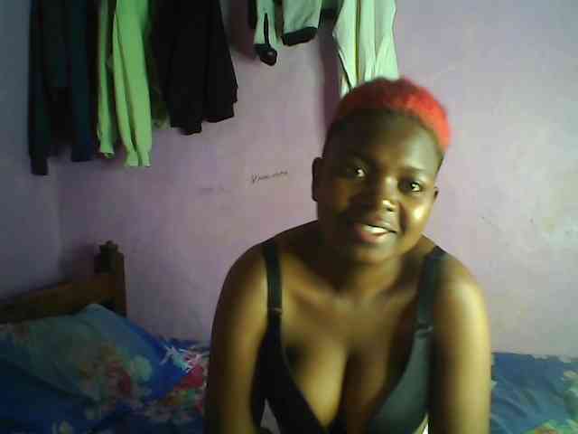 Thickblackebony webcam