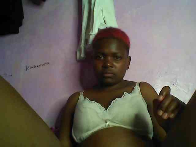 Thickblackebony webcam