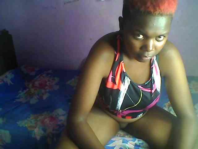 Thickblackebony webcam