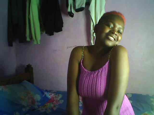 Thickblackebony webcam