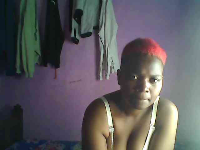 Thickblackebony webcam