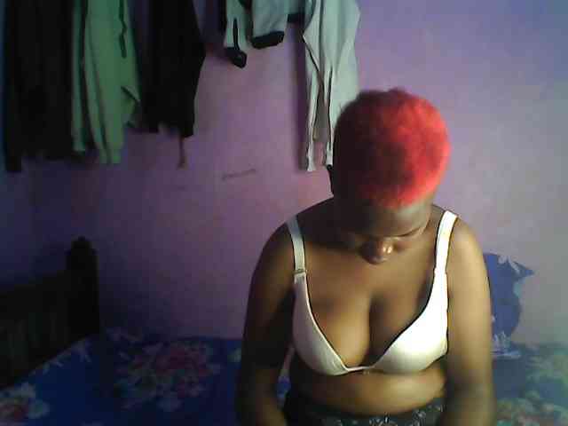 Thickblackebony webcam