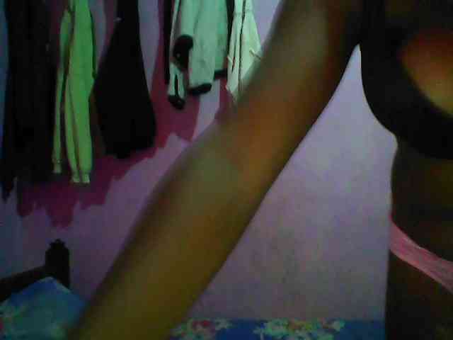 Thickblackebony webcam