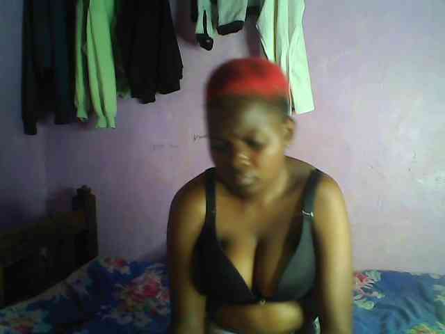Thickblackebony webcam