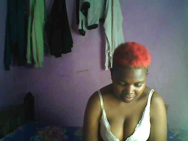 Thickblackebony webcam