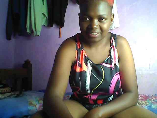 Thickblackebony webcam