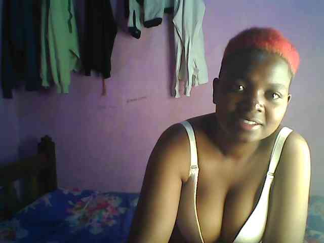 Thickblackebony webcam