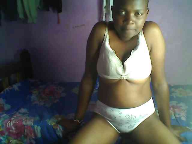 Thickblackebony webcam