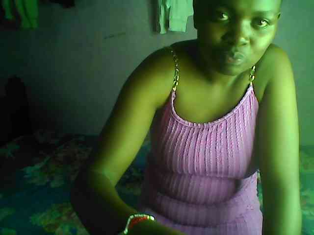 Thickblackebony webcam