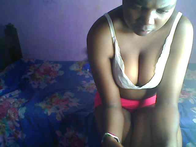Thickblackebony webcam