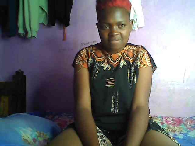 Thickblackebony webcam