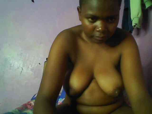 Thickblackebony webcam