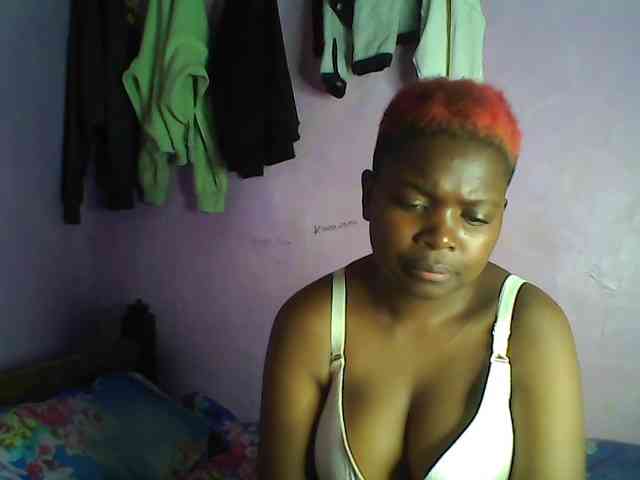 Thickblackebony webcam