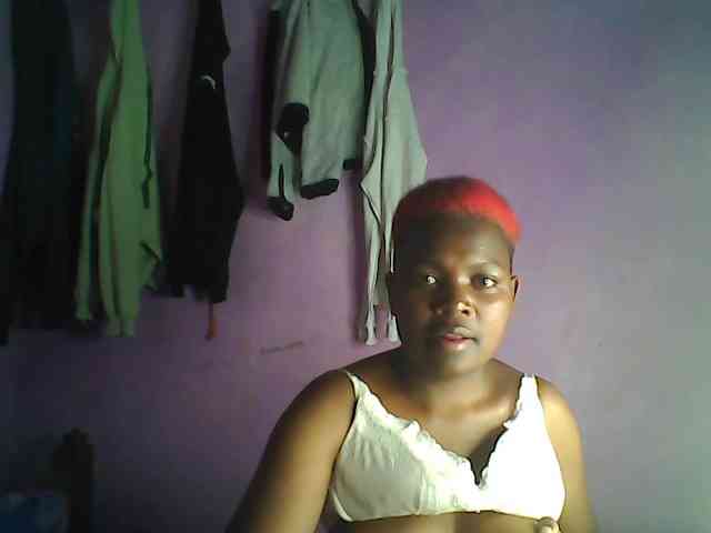 Thickblackebony webcam