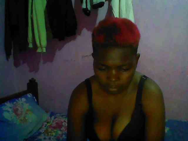 Thickblackebony webcam