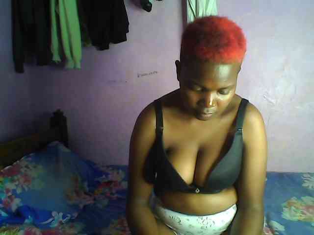 Thickblackebony webcam