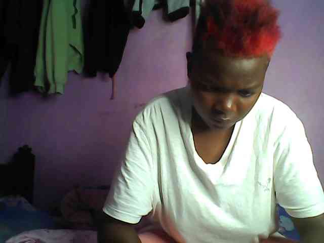 Thickblackebony webcam