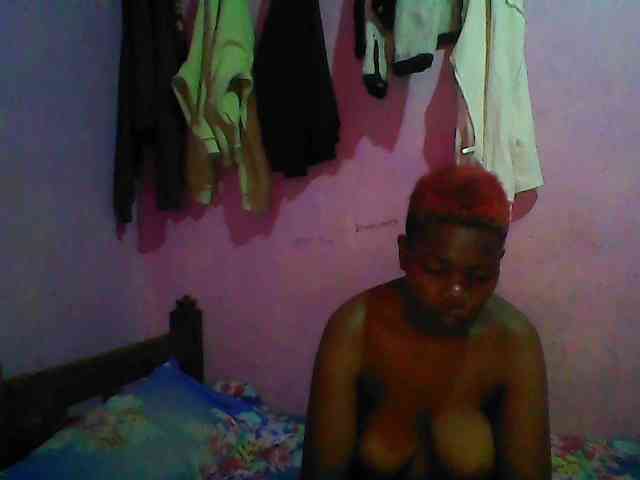 Thickblackebony webcam