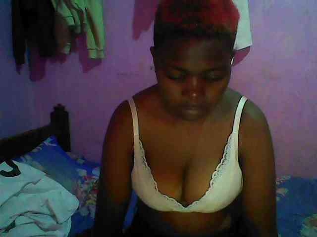 Thickblackebony webcam