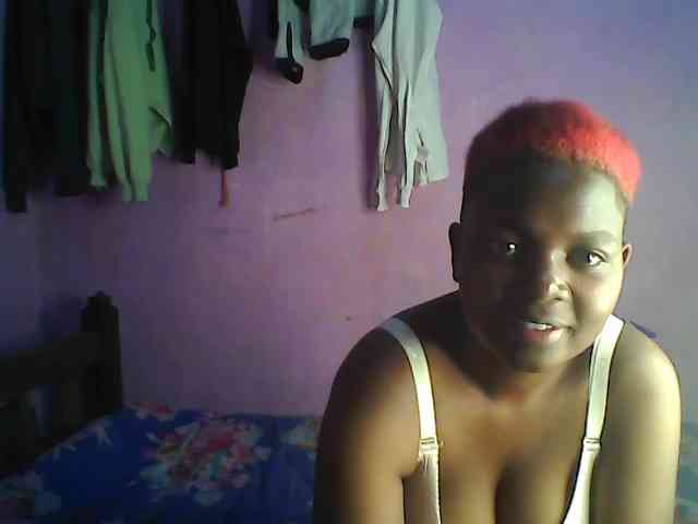 Thickblackebony webcam