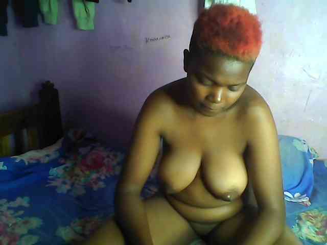 Thickblackebony webcam