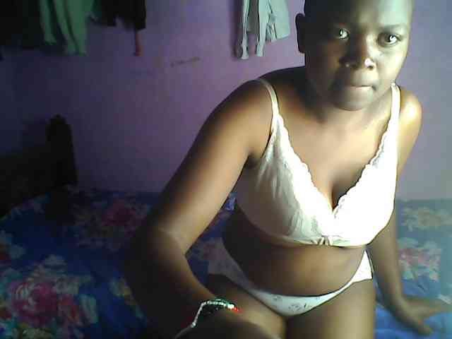 Thickblackebony webcam