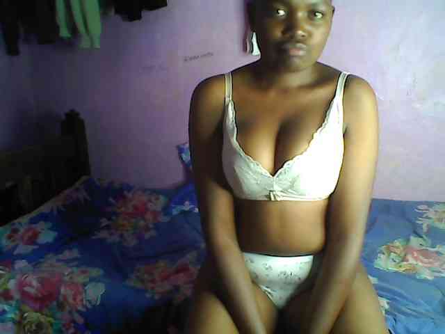 Thickblackebony webcam