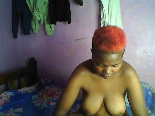 Thickblackebony webcam