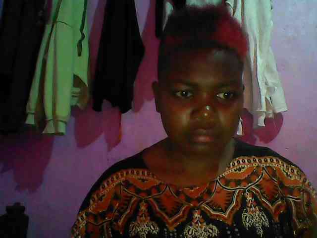 Thickblackebony webcam