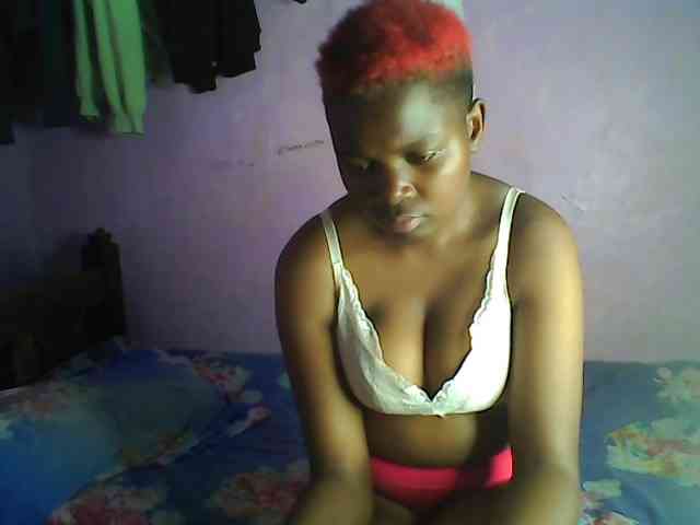 Thickblackebony webcam