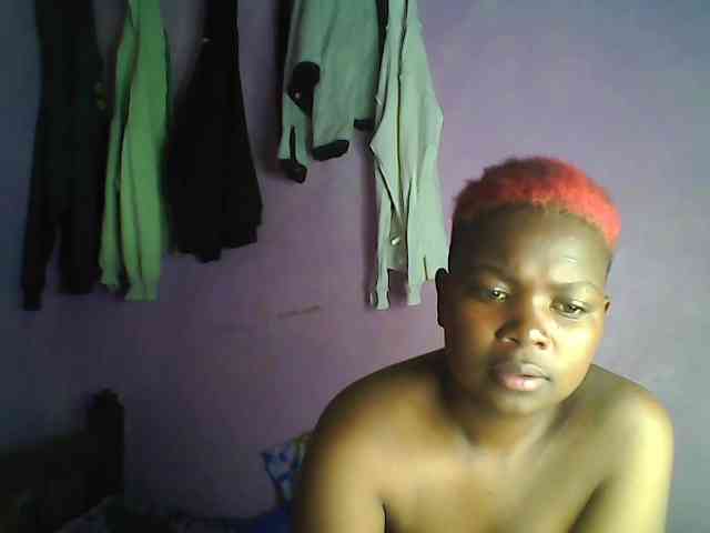 Thickblackebony webcam