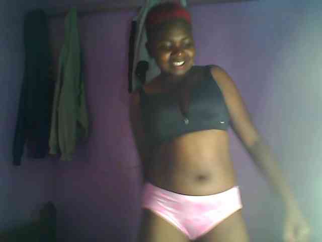 Thickblackebony webcam