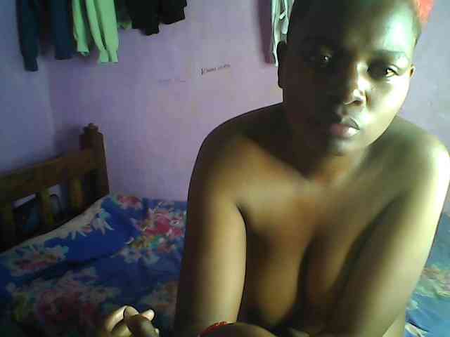 Thickblackebony webcam