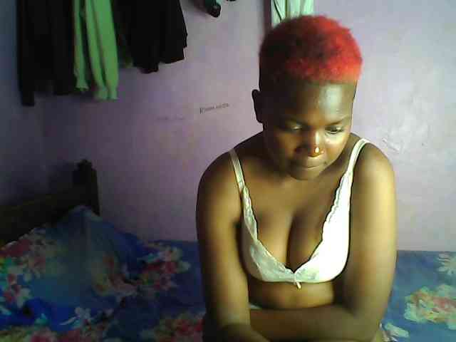 Thickblackebony webcam