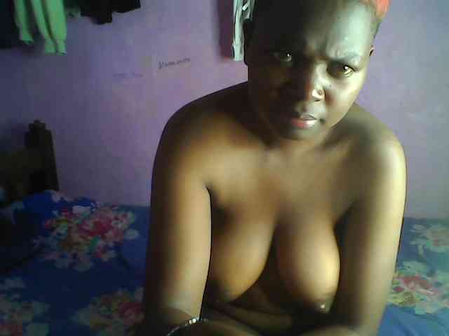 Thickblackebony webcam